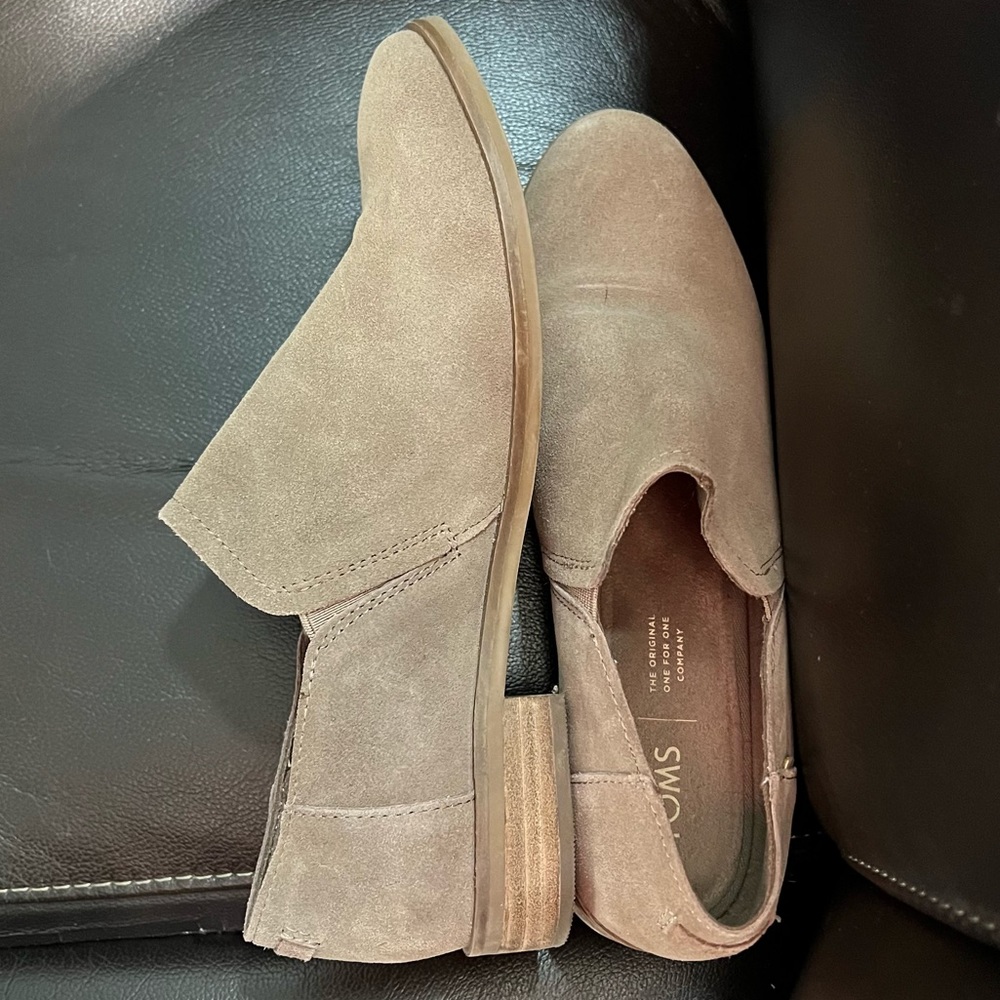 Toms size 7.5 - gently used